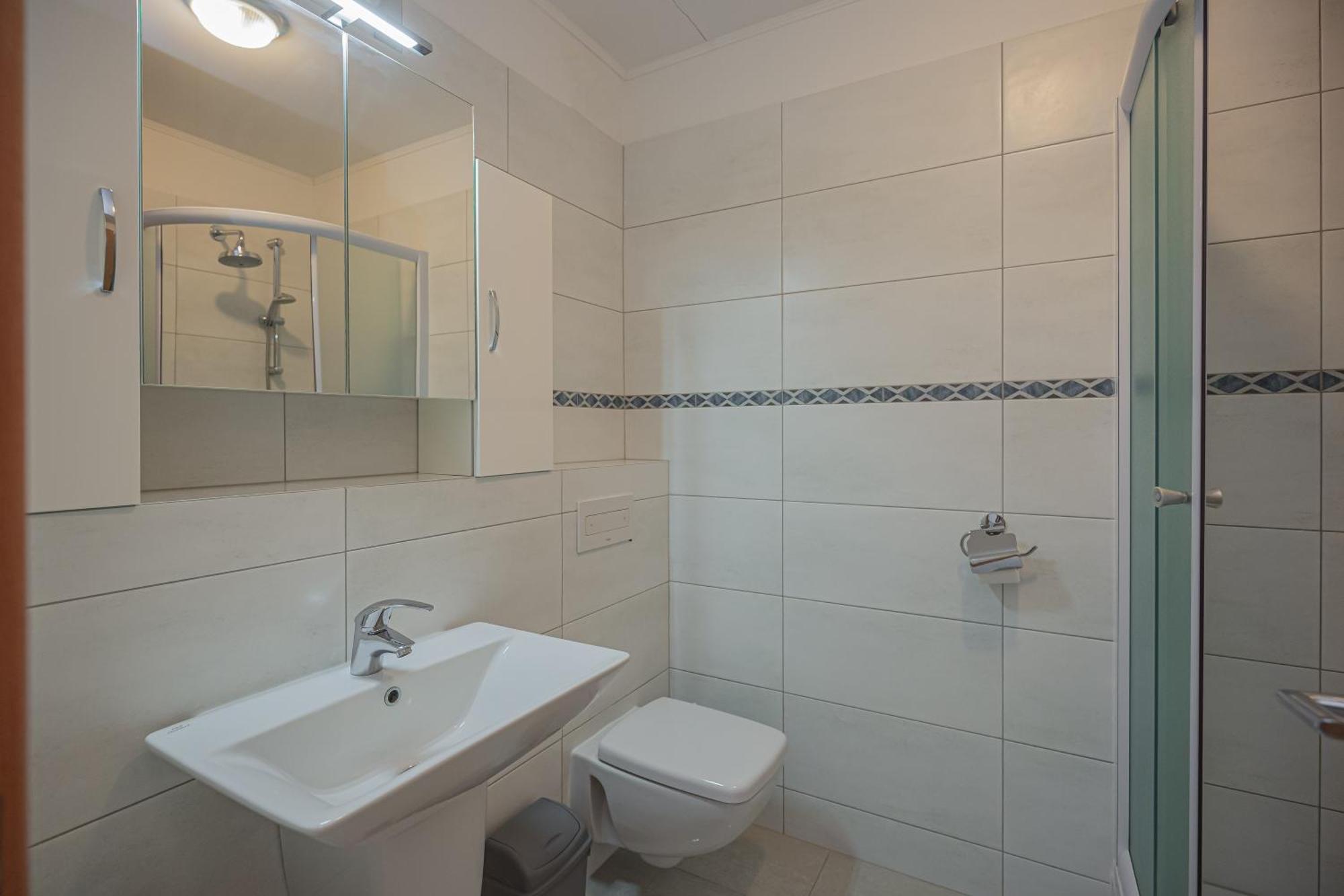 Ap 4+2 In One Of The Most Luxury Building In Омиш Номер фото